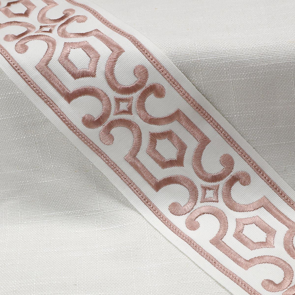 AVEBURY EMB TAPE PETAL Mag Fabrics