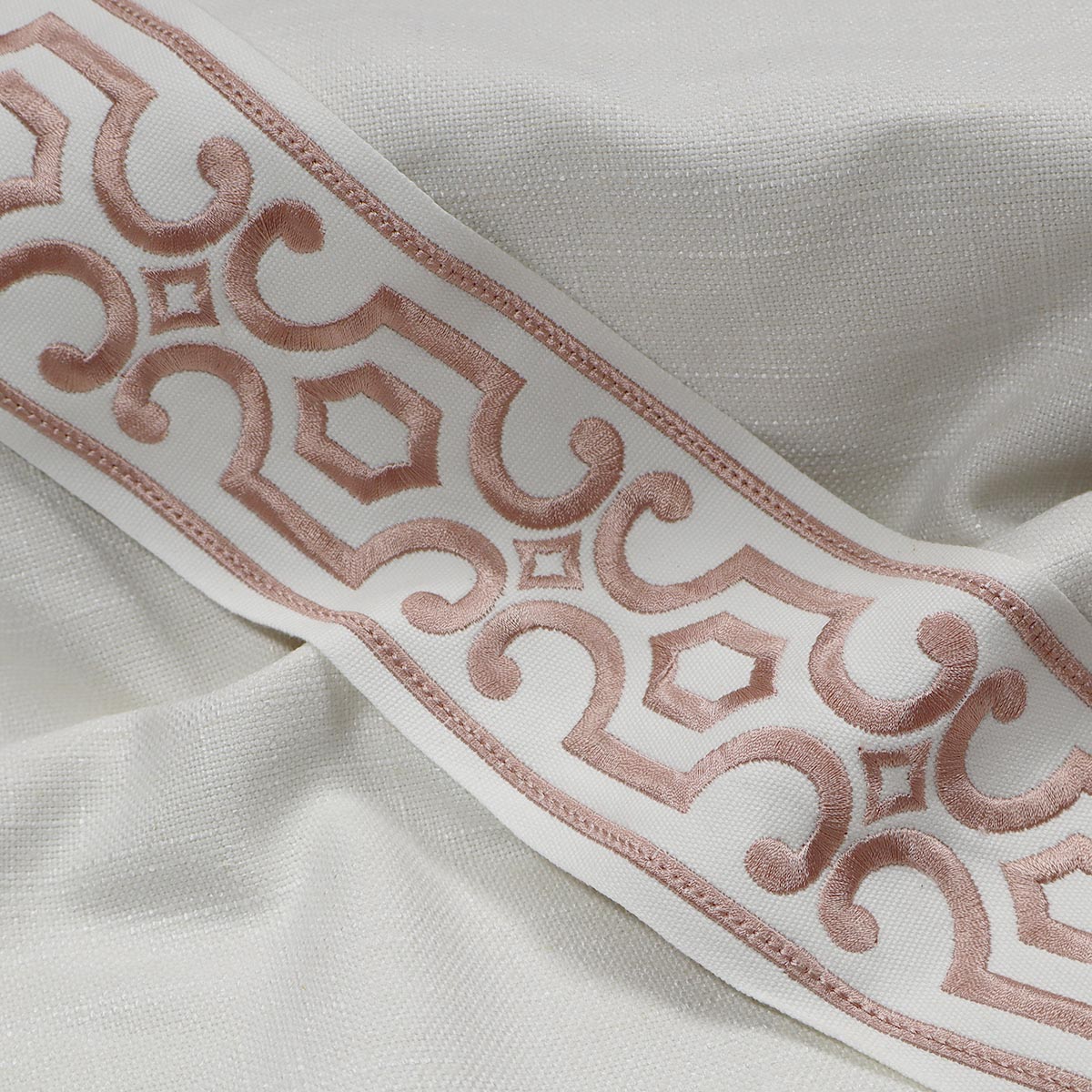 AVEBURY EMB TAPE PETAL Mag Fabrics