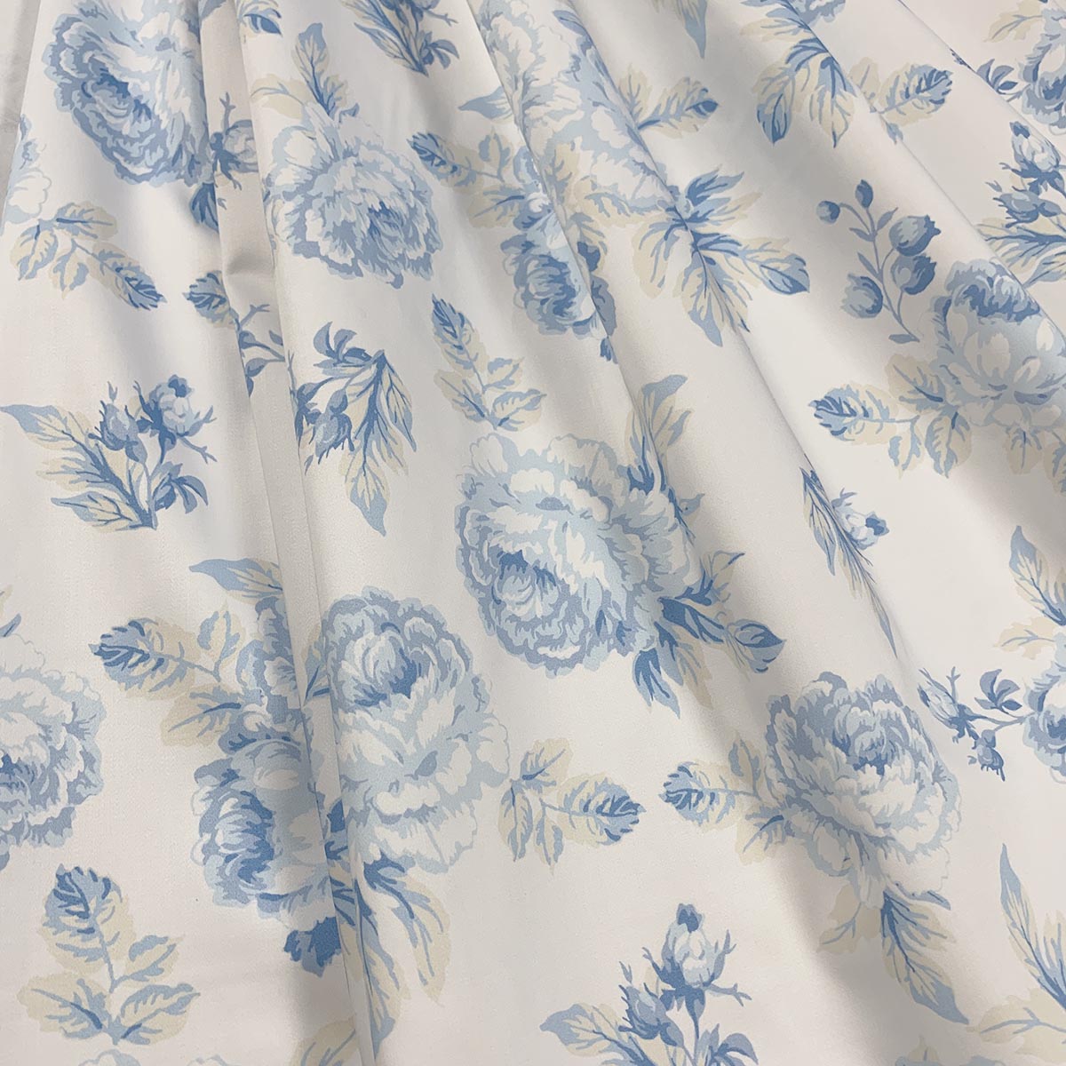Lillian August JENNI SKYBLUE Magnolia Fabrics