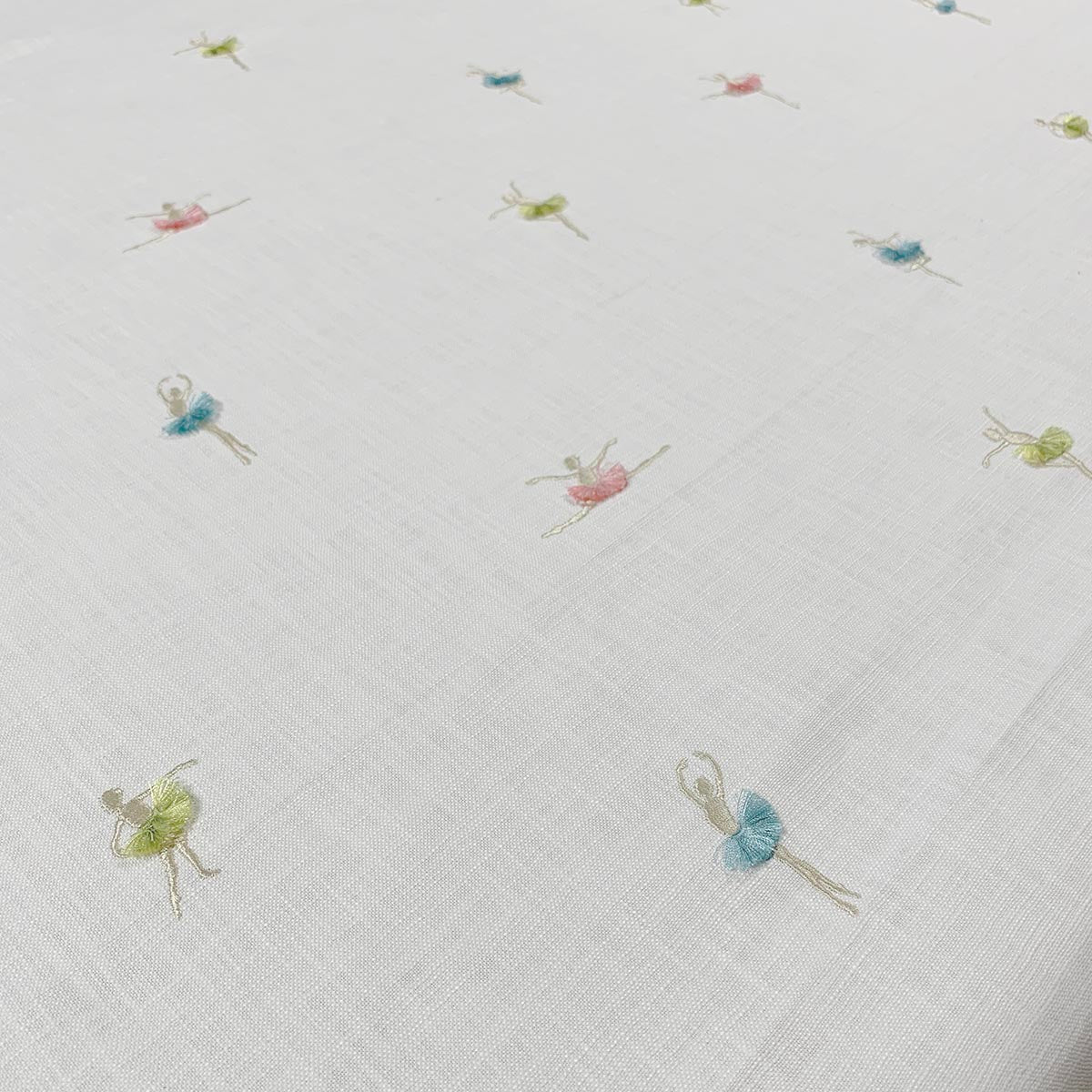 PIROUETTE PASTEL Mag Fabrics