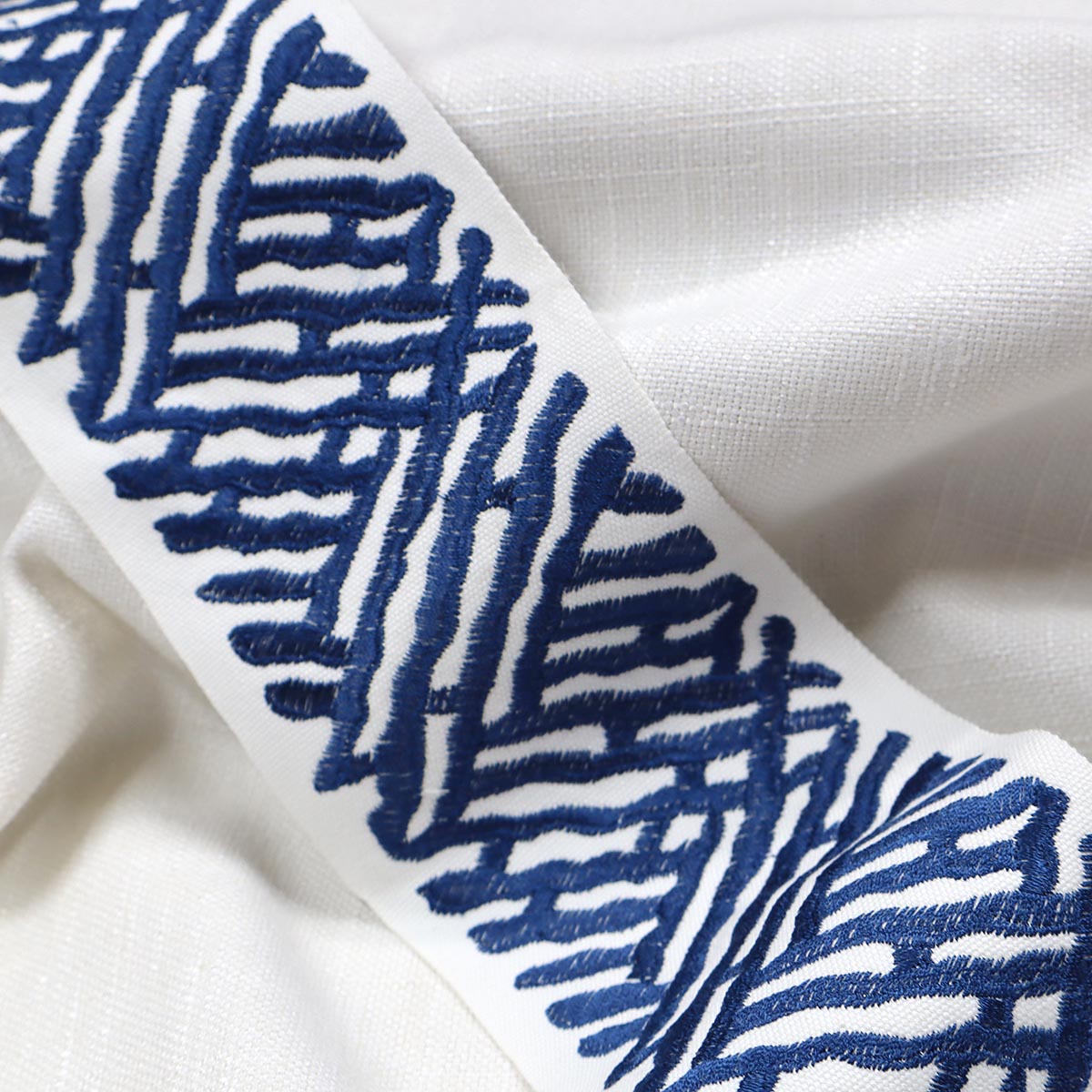 TRELLI EMB TAPE MARINE Mag Fabrics