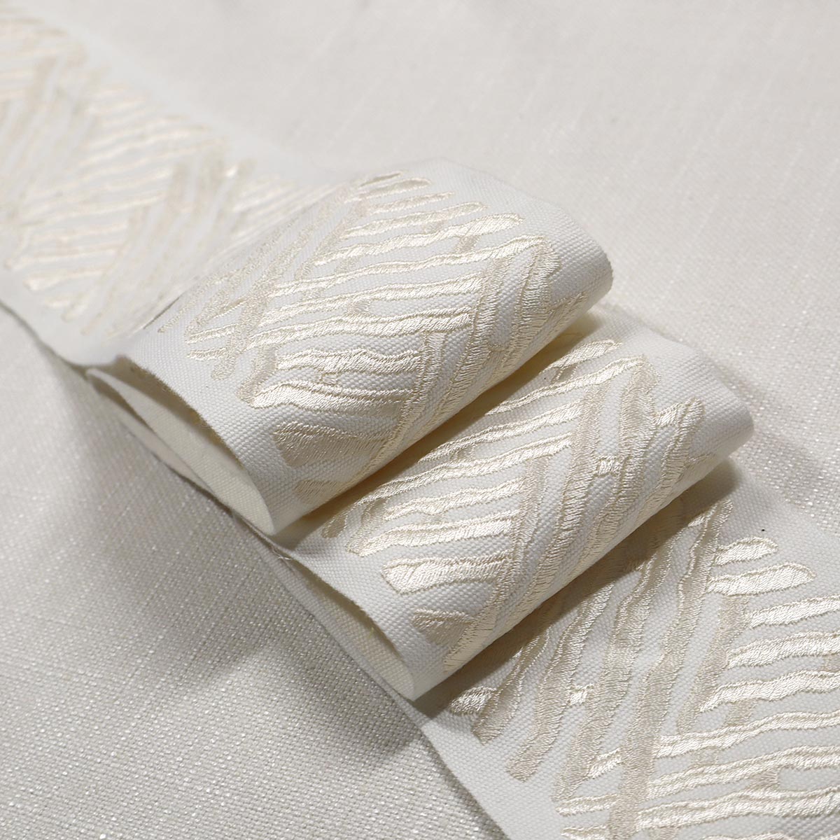 TRELLI EMB TAPE PEARL Mag Fabrics