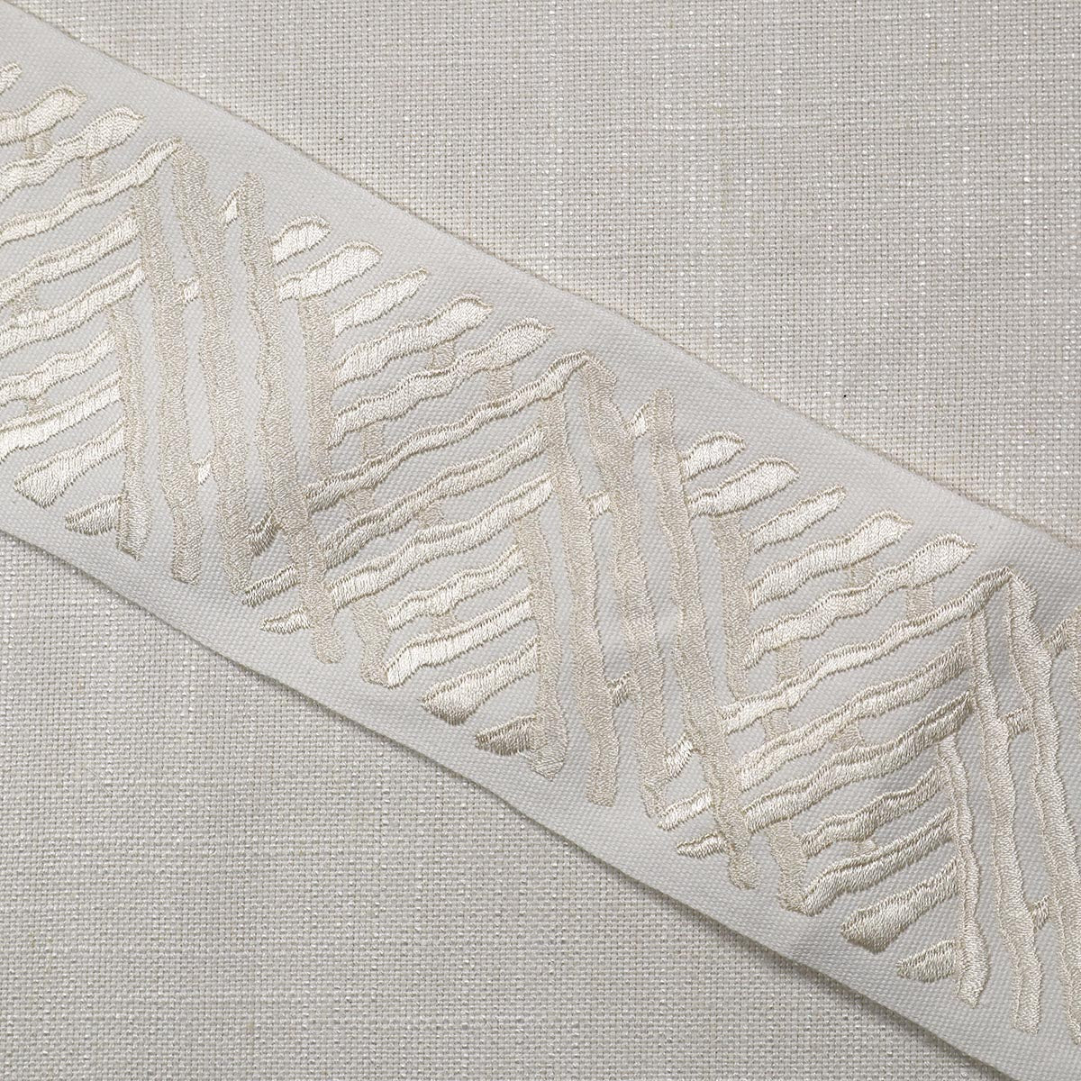 TRELLI EMB TAPE PEARL Mag Fabrics