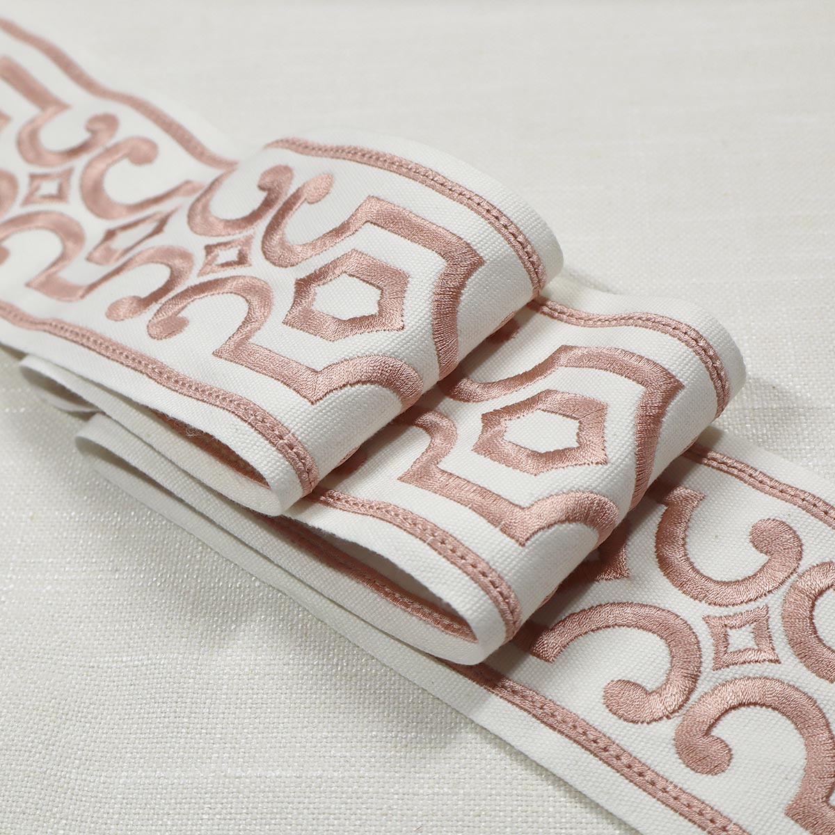 AVEBURY EMB TAPE PETAL Mag Fabrics