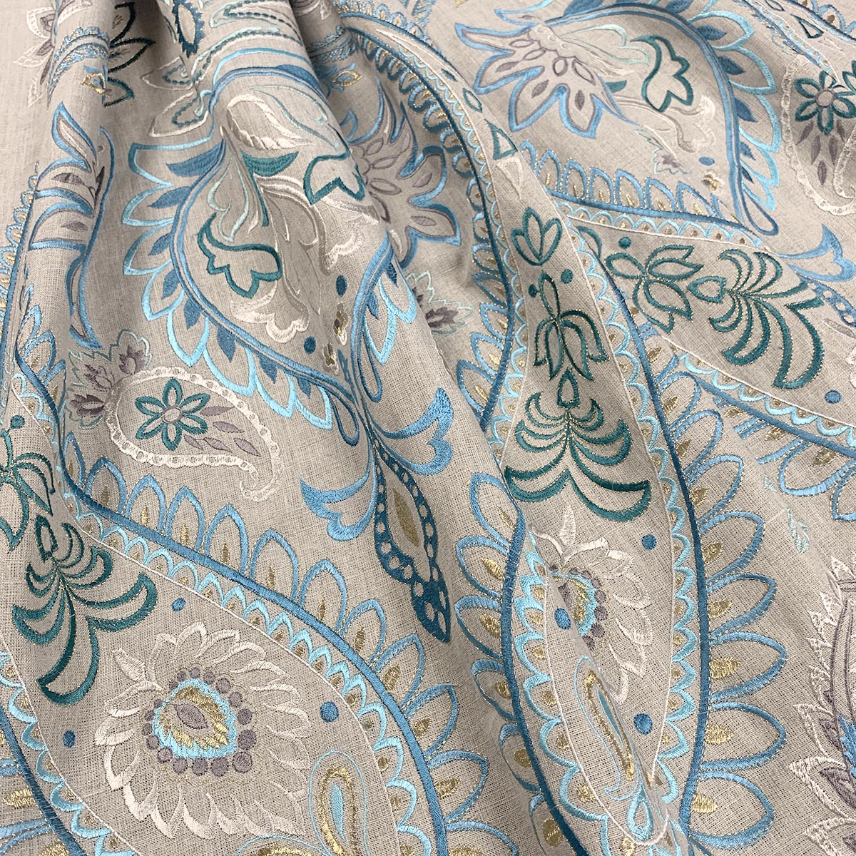CAPRA VIVANT Mag Fabrics