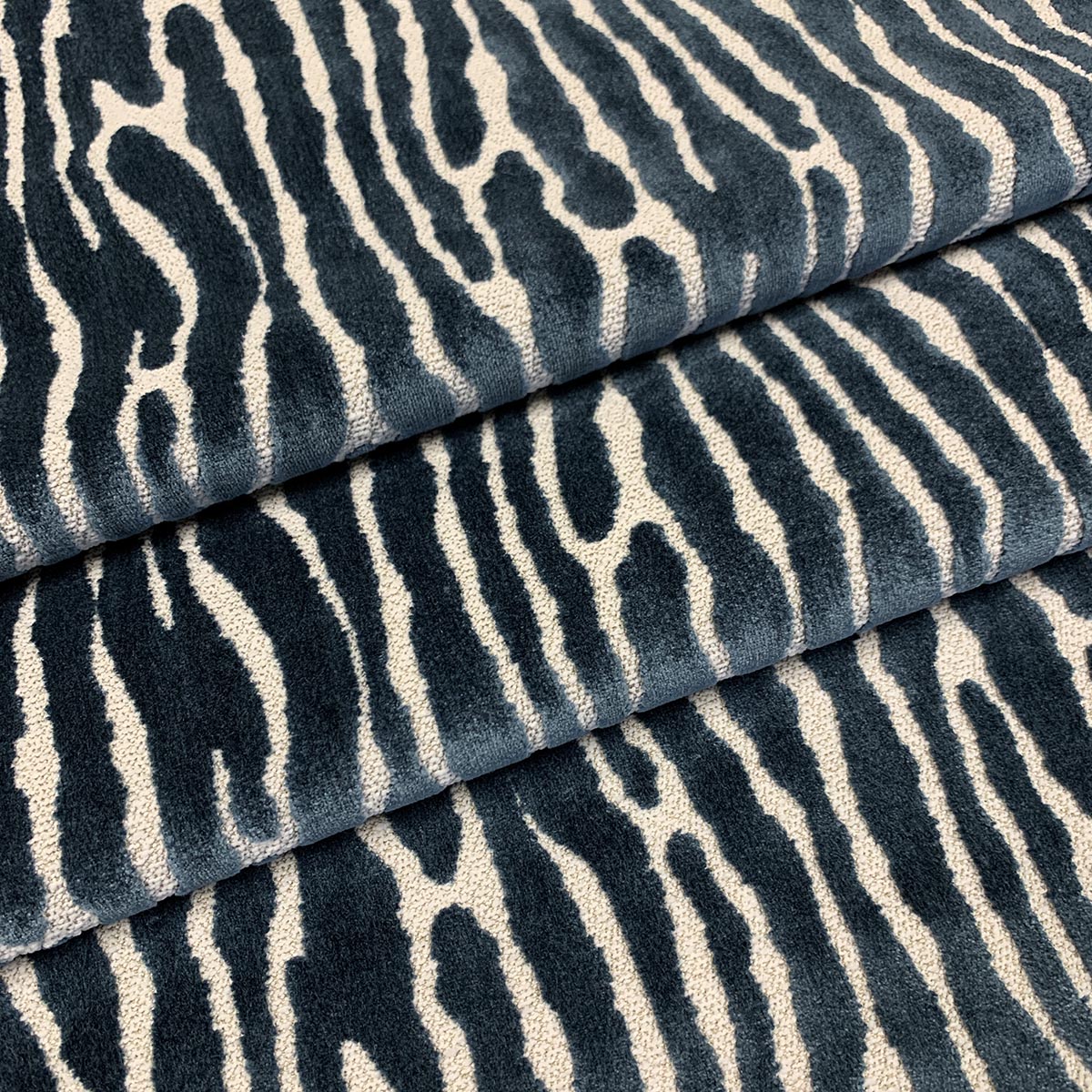 MAZEN LAKE Mag Fabrics