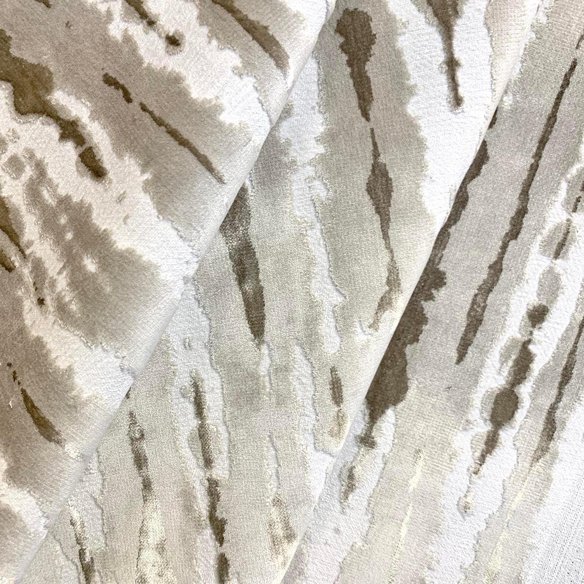 ZANTHOR MOONSHINE Mag Fabrics